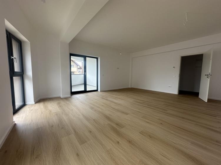Apartament cu 2 camere în Tractorul — fotografia 1