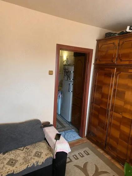 Garsonieră decomandată în Valea Rosie