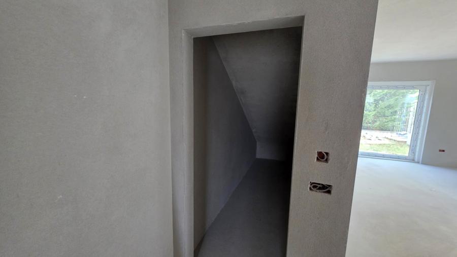 Duplex cu 4 camere cu Canalizare în Dumbrăvița