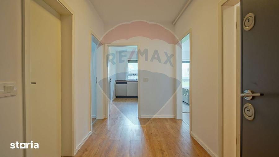 Apartament cu 2 camere decomandat, mobilat în Tractorul