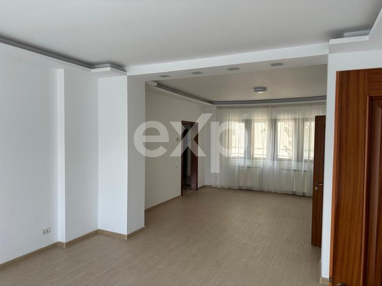 Apartament cu 3 camere circular, mobilat în Primăverii