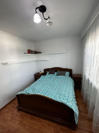 Apartament cu 3 camere în Prundu