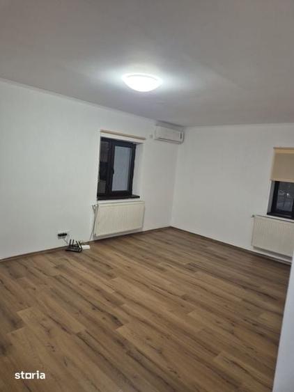 Apartament cu 4 camere în Central