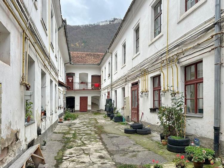 Apartament cu 3 camere circular, mobilat în Centrul Istoric