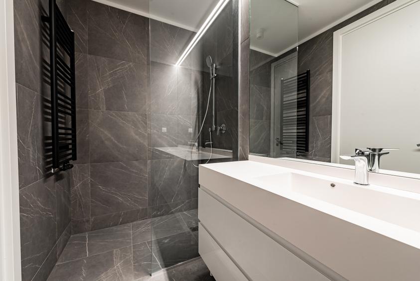 Apartament cu 3 camere în Barbu Văcărescu