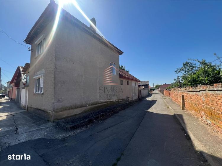 Casă cu 4 camere cu Teren 711 Mp în Borș