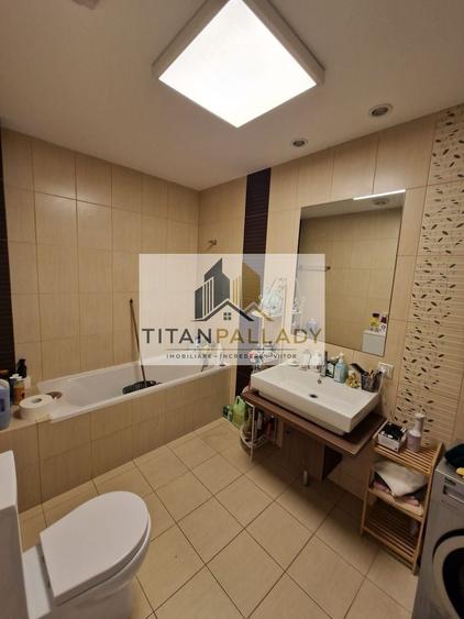 Apartament cu 3 camere decomandat în Nord-Est