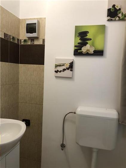 Casă cu 3 camere cu Garaj în Berghia