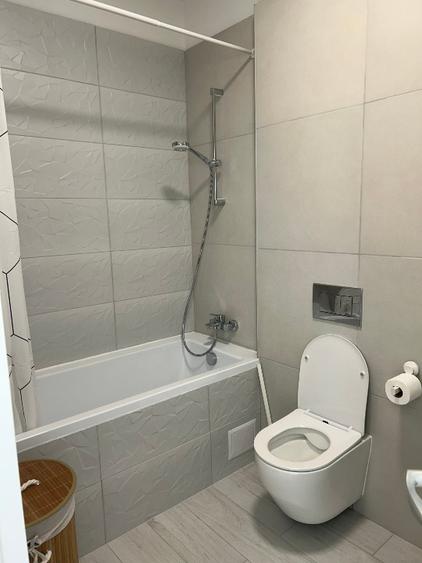 Apartament cu 2 camere semidecomandat în Băneasa