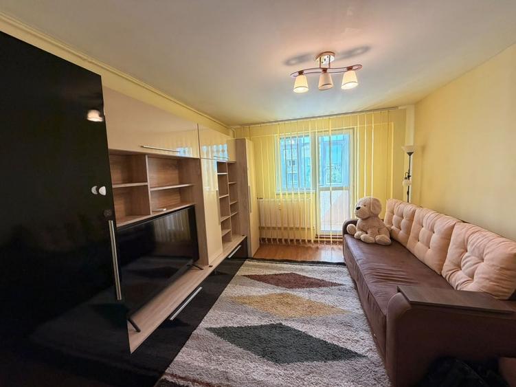Apartament cu 2 camere decomandat în Drumul Taberei