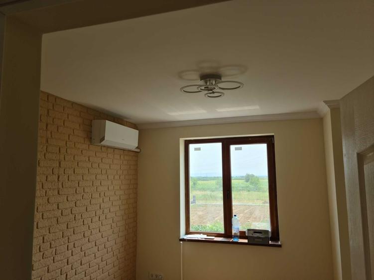 Casă cu 3 camere în Central