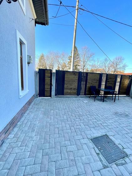 Casă cu 4 camere cu Teren 200 Mp în Central
