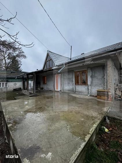 Casă cu 3 camere cu Teren 2500 Mp în Curtești