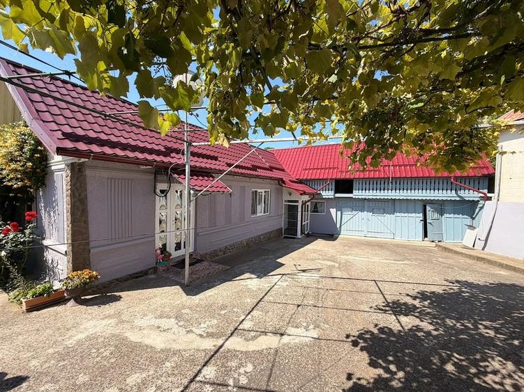 Casă cu 2 camere cu Teren 720 Mp în Dărmăneasca