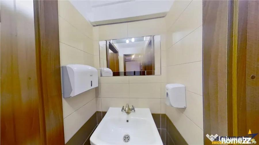 Spațiu comercial, de 100 mp, în Ultracentral