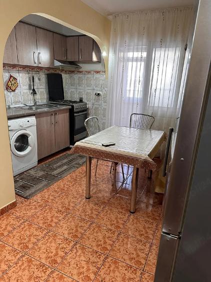 Apartament cu 2 camere decomandat în Horia