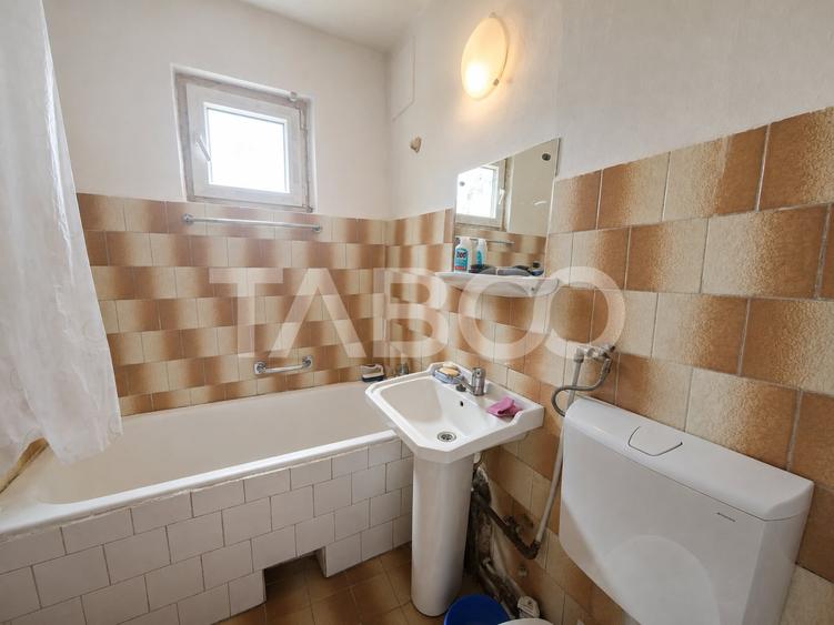 Apartament cu 2 camere semidecomandat, mobilat în Mihai Viteazul