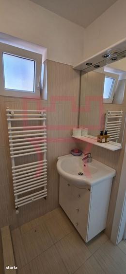 Casă cu 4 camere decomandat în Semicentral