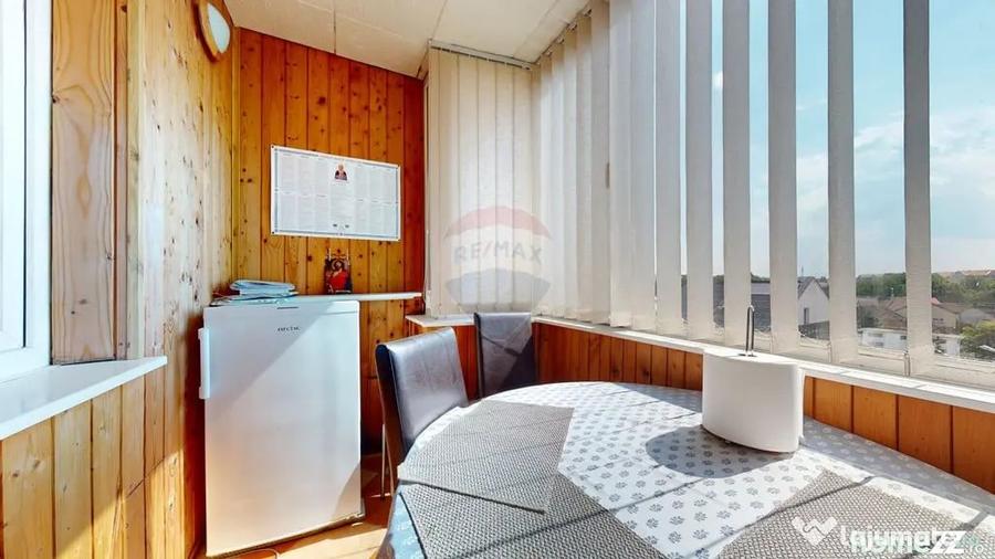 Apartament cu 3 camere decomandat în Central