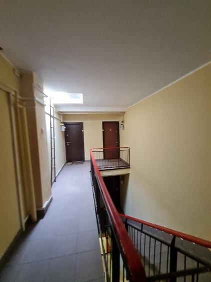Apartament cu 3 camere decomandat, mobilat în Casa de Cultură