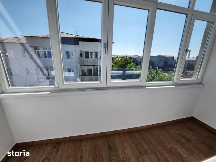 Apartament cu 3 camere decomandat în Șerbănești