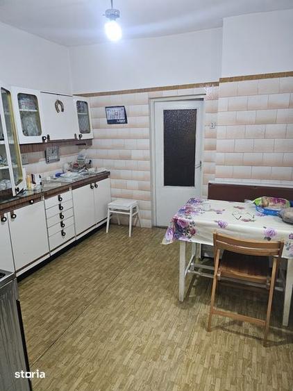Casă cu 3 camere cu Teren 185 Mp în Gara de Nord