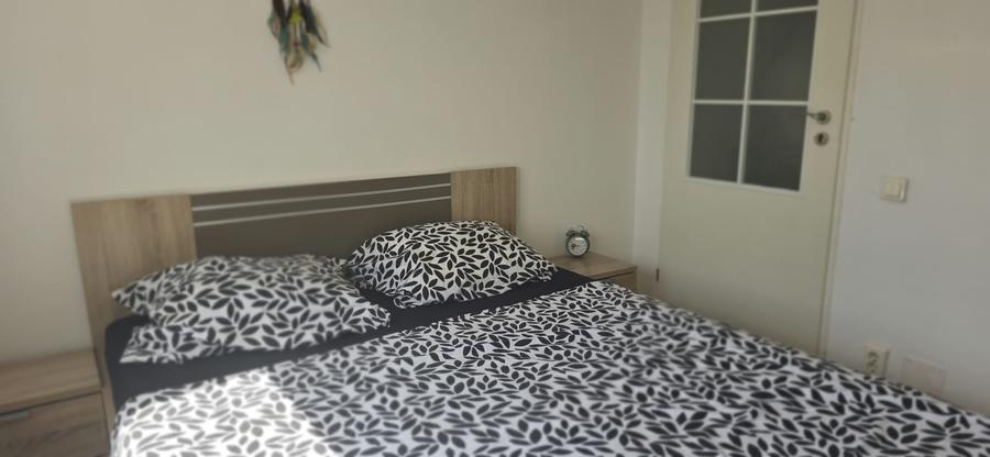 Apartament cu 2 camere decomandat în Arcul de Triumf