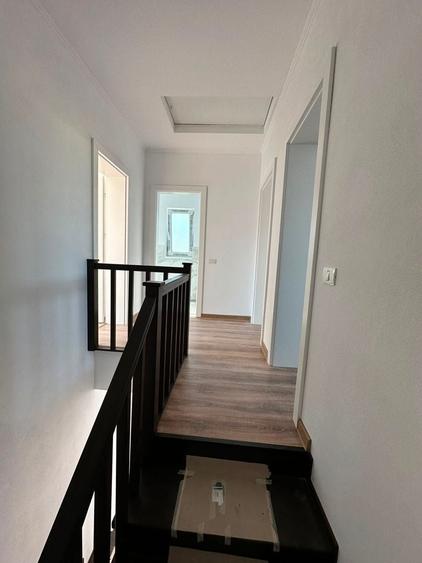 Duplex cu 4 camere cu Canalizare în Săcălaz