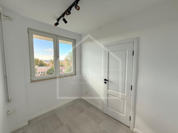 Apartament cu 2 camere decomandat în 1 Mai
