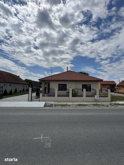 Casa cu 3 dormitoare, Living , Bucatarie, Dining, Caraseu, 15 Km de Sa - 3