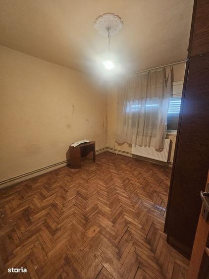 Apartament 3 camere decomandat - centrala termica !! - 2