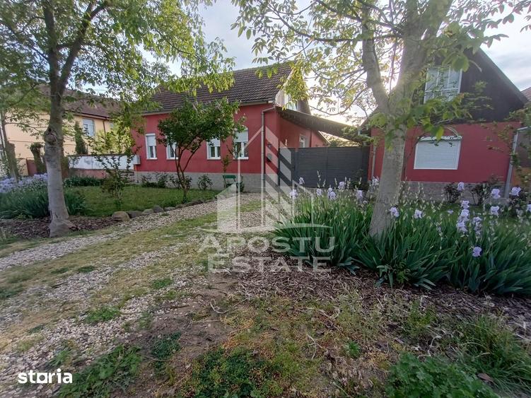 Casă cu 6 camere cu Teren 800 Mp în Central