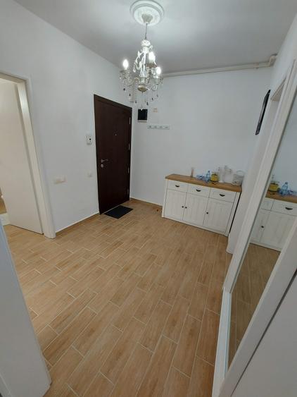 Apartament cu 2 camere decomandat în Păcii