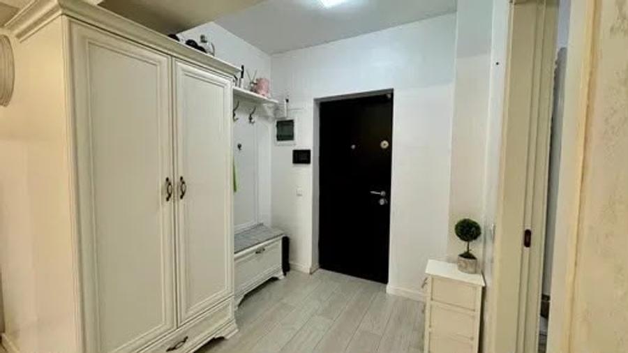 Apartament cu 2 camere semidecomandat, mobilat în Tătărași