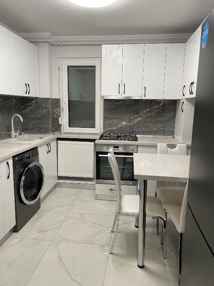 Apartament cu 2 camere semidecomandat, mobilat în Take Ionescu
