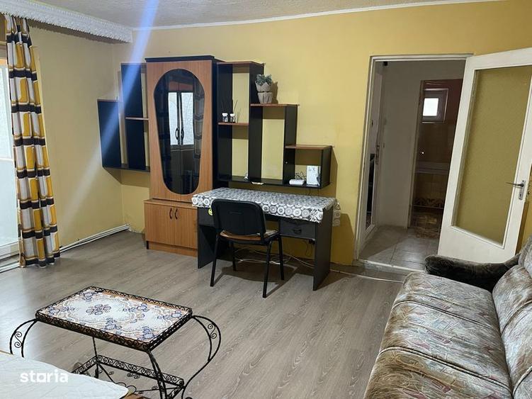 Apartament cu 2 camere semidecomandat, mobilat în Tolstoi