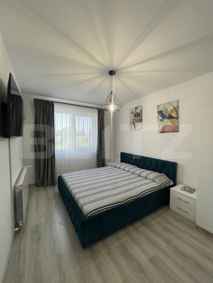 Apartament cu 3 camere semidecomandat, mobilat în Central
