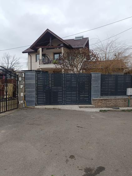 Casă cu 3 camere în Central