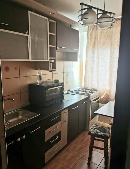 Apartament cu 2 camere semidecomandat în Iancului