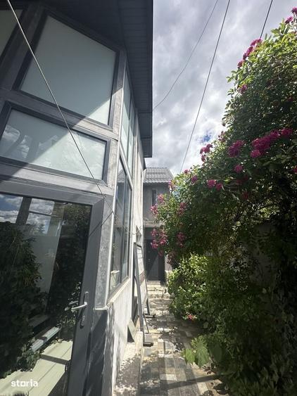Casă cu 4 camere în Central