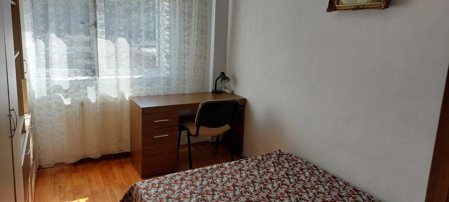 Apartament cu 3 camere decomandat în Drumul Carului