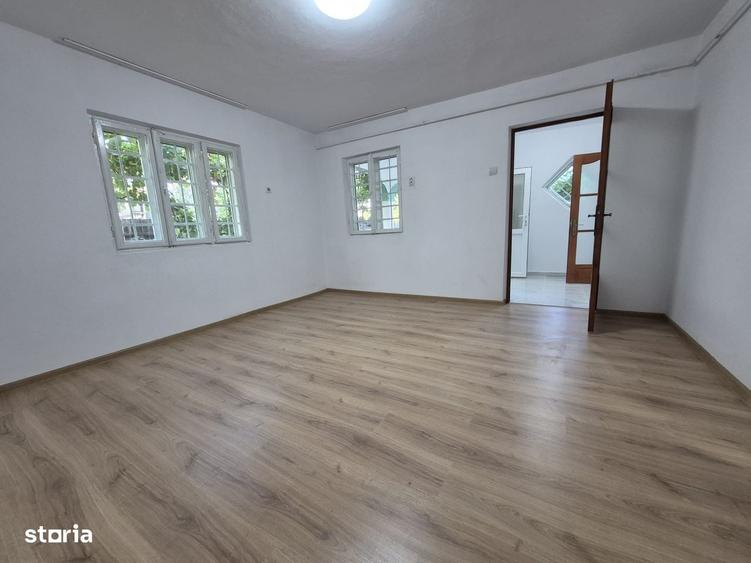 Casă cu 3 camere în Mărgineni