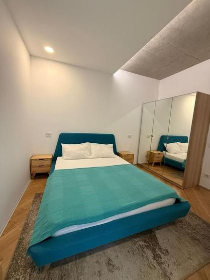 Apartament cu 4 camere în Barbu Văcărescu