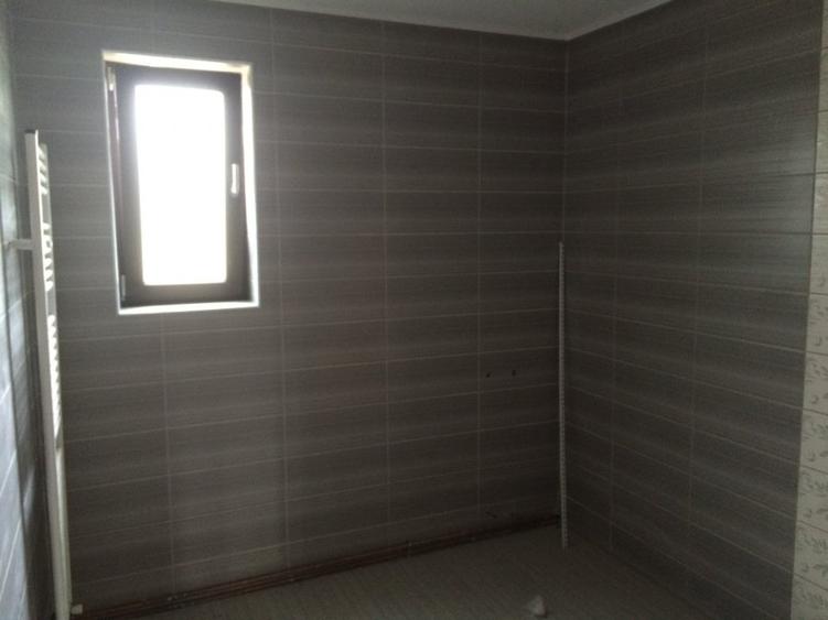 Casă cu 7 camere cu Teren 1300 Mp în Pucioasa-Sat