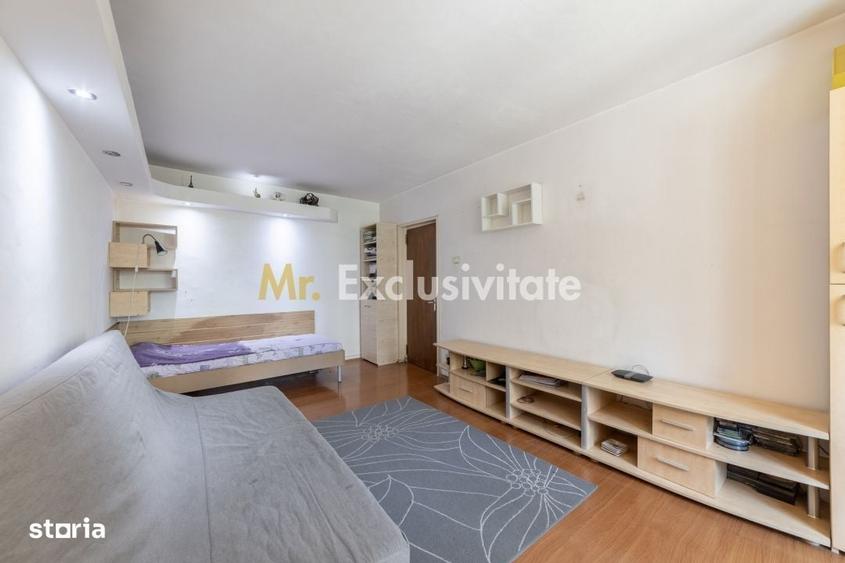 Apartament cu 3 camere decomandat în Lacul Tei