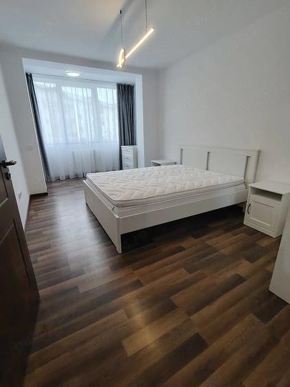 Apartament cu 2 camere semidecomandat în Florești