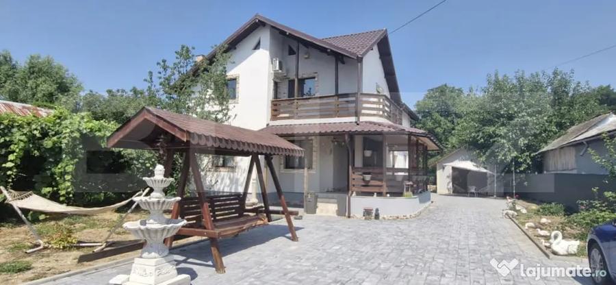Casă cu 5 camere cu Teren 1000 Mp în Central