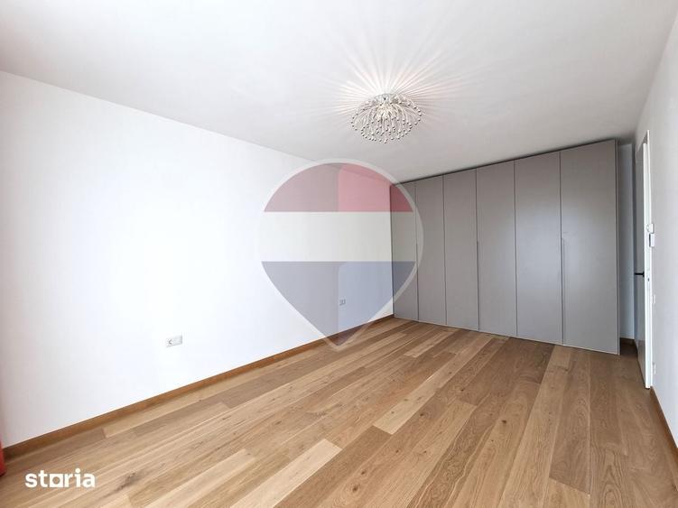 Casă cu 5 camere cu Teren 340 Mp în Ștefan cel Mare