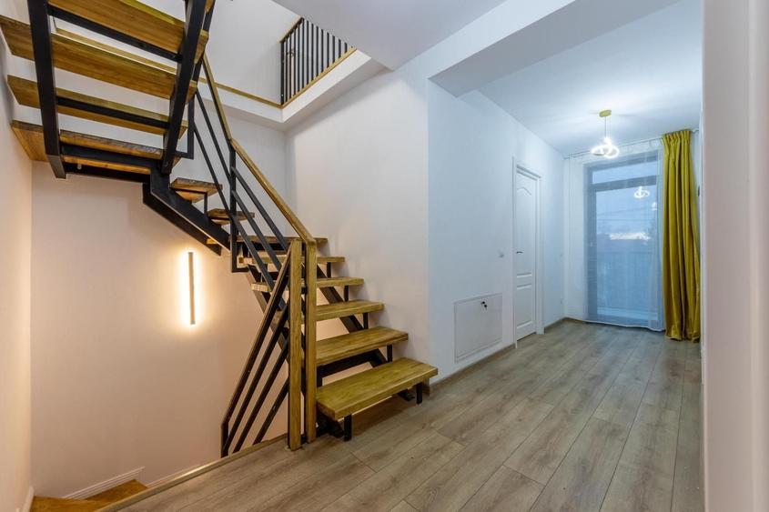 Casă individuală cu 4 camere cu Canalizare în Odăile