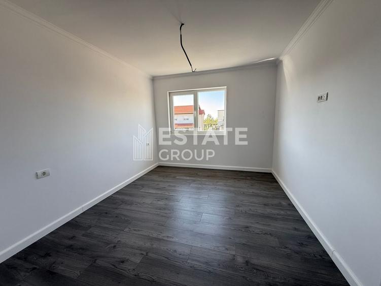 Duplex cu 4 camere cu Canalizare în Covaci